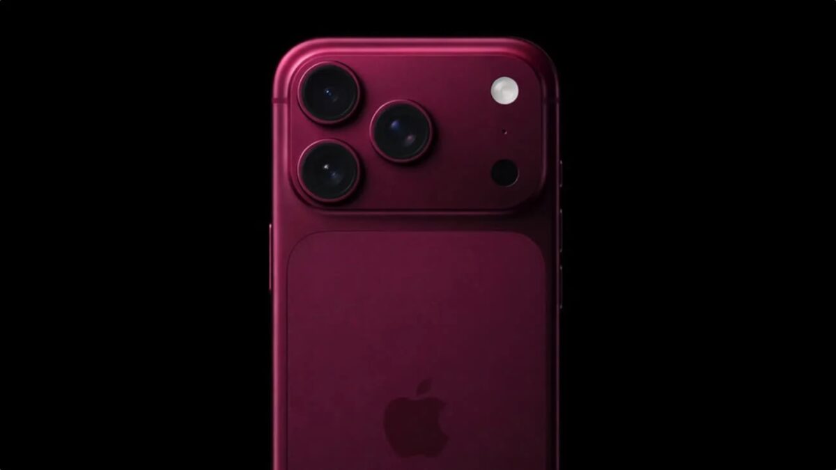 El iPhone 18 Pro en su nuevo color Dark Cherry, un rojo oscuro con reflejos color vino. © 9to5Mac