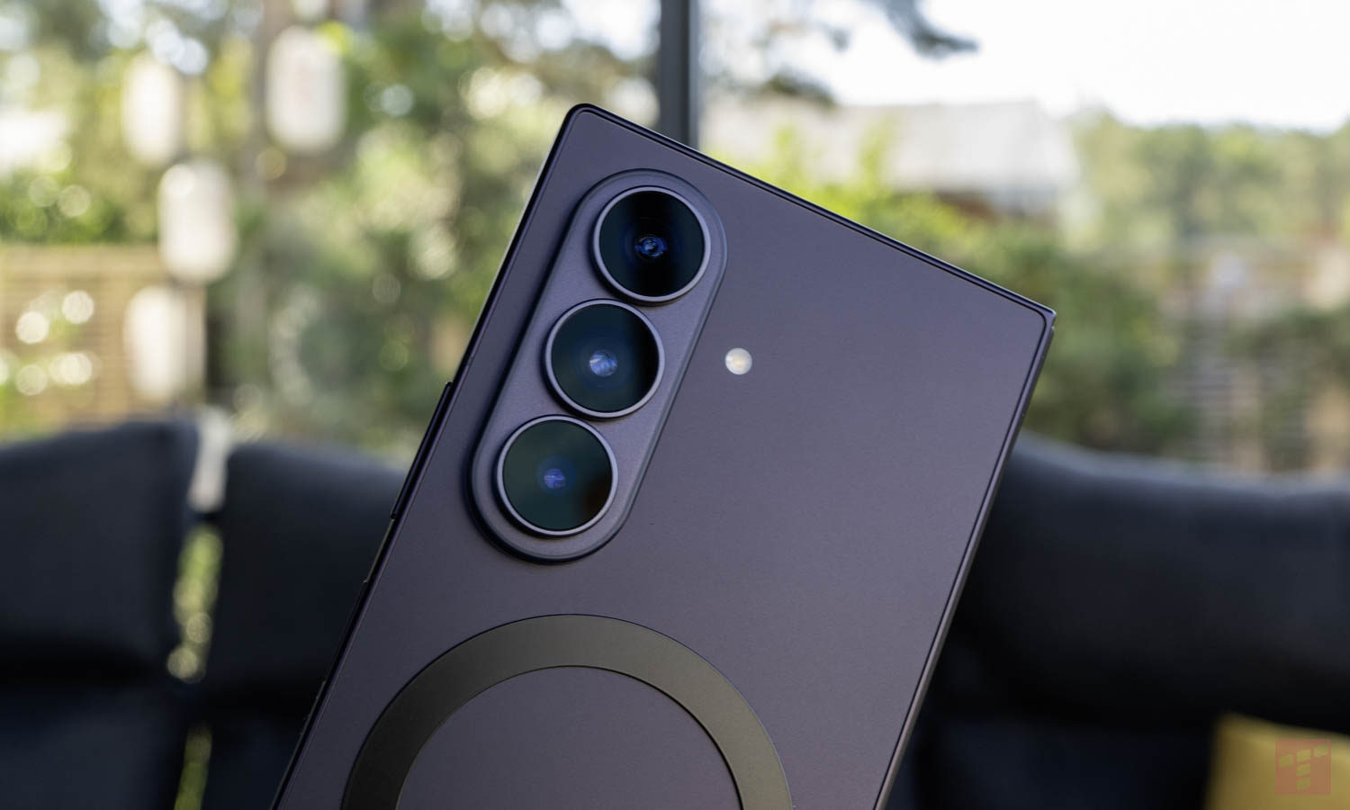 ¿Motorola volverá a avergonzar a Samsung? Doble duelo de fotos