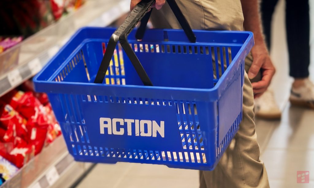 Kup w Action za 13 zł, oklej auto i patrz, jak Niemiec goni