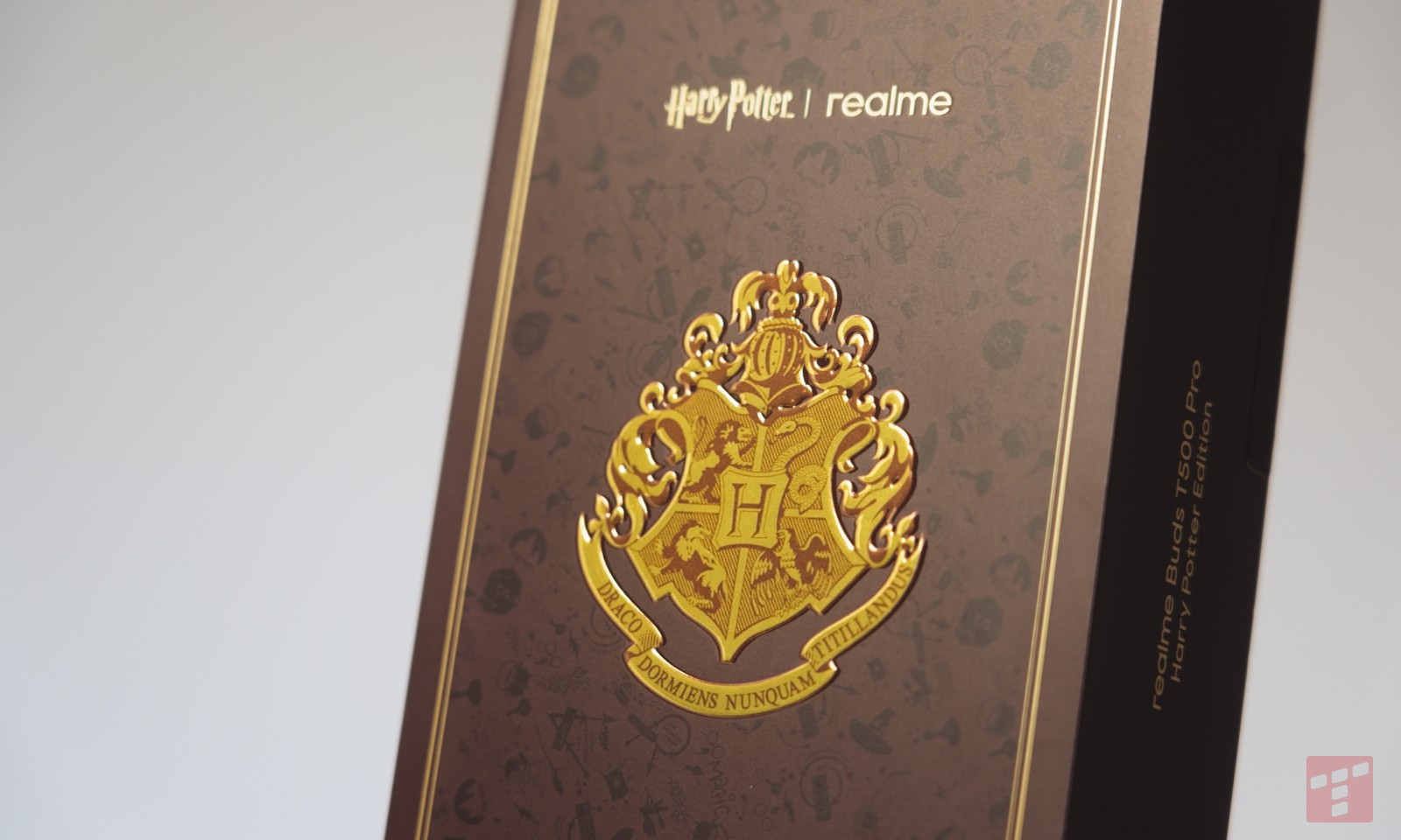Este teléfono es una enorme dosis de magia y nostalgia. Revisé realme 16 Pro Harry Potter Edition