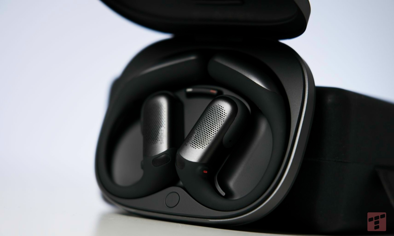 Se suponía que estos auriculares harían lo imposible. Comprobé si funcionó