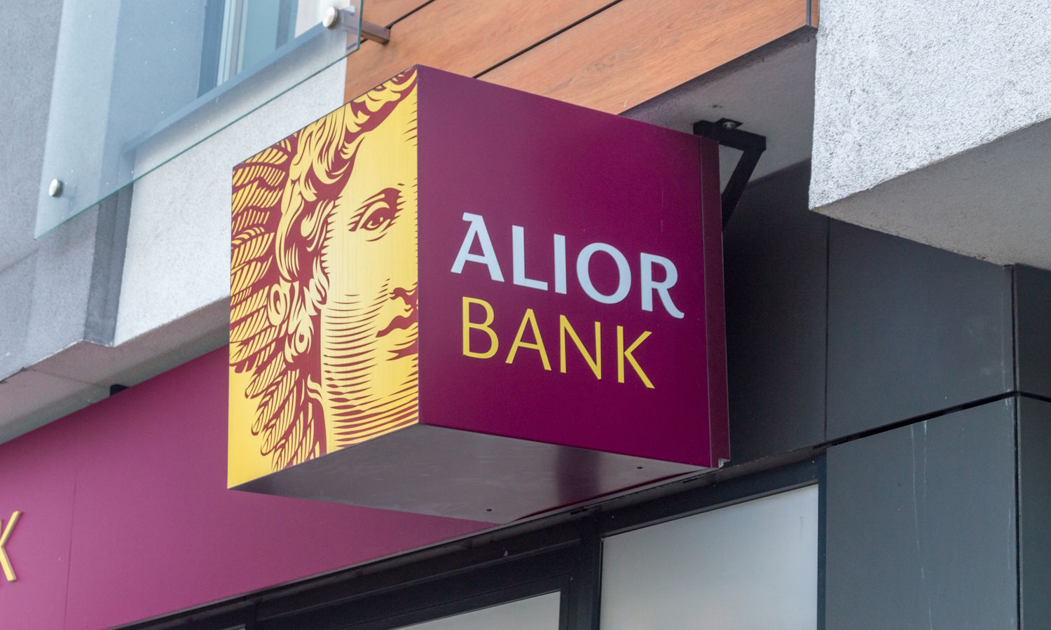 Alior Bank zamyka aplikację mobilną. Tłumaczymy