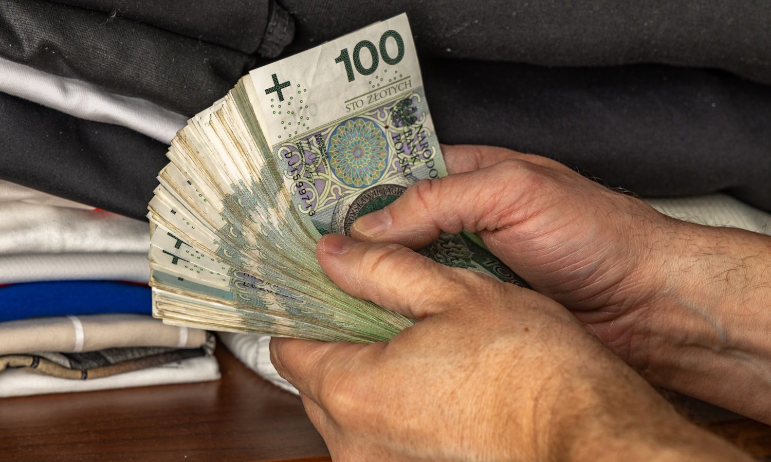 Fiskus dostał po krzyżu. Nie ma takiego ganiania Polaków