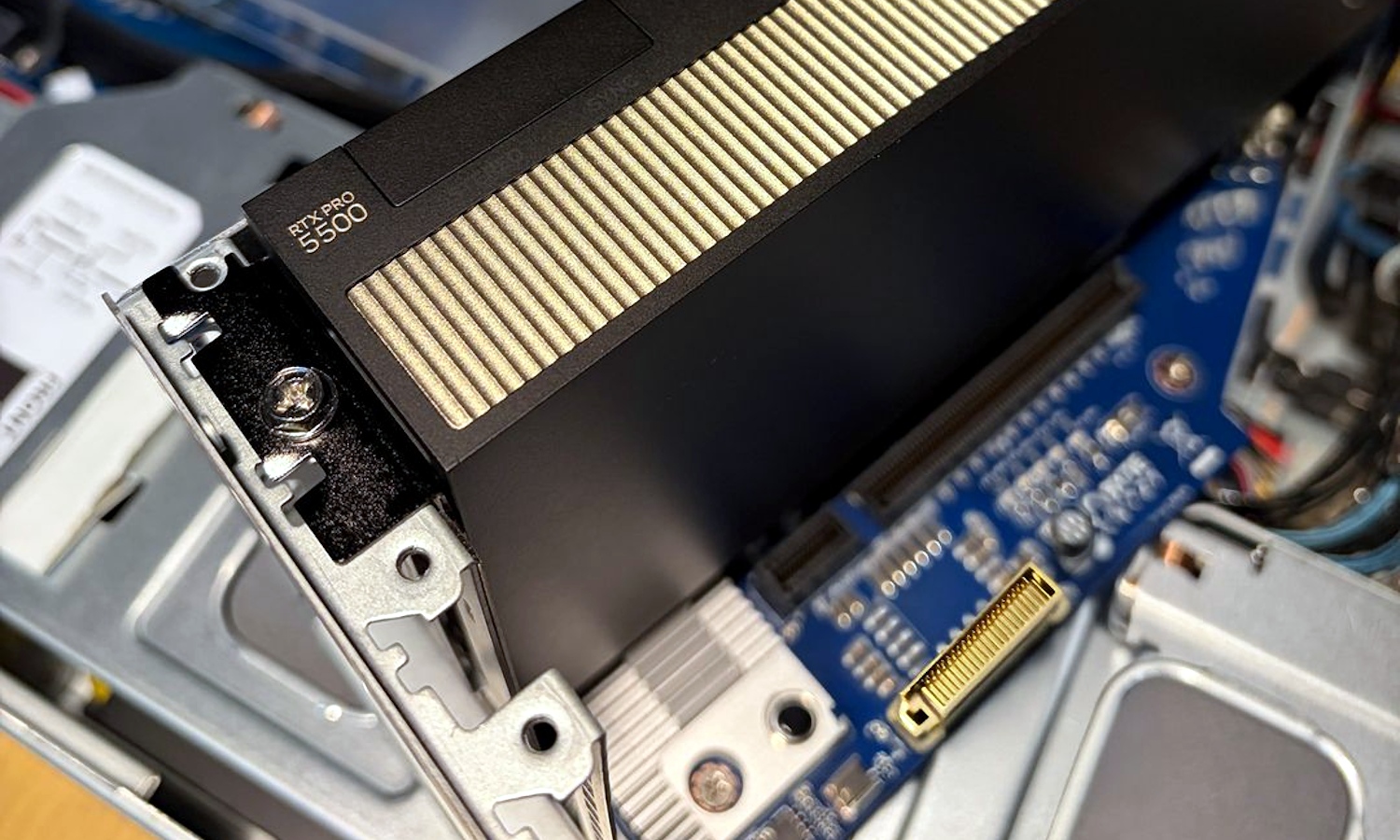 NVIDIA ma nowego potwora. To aż 84 GB pamięci i cena jak za dobre auto