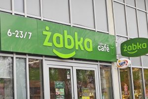 Puedes comprar en Żabka sin pagar. Más adelante este año