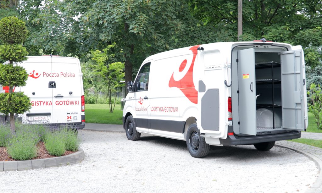 Sekretna usługa Poczty Polskiej. Korzysta tylko 1700 klientów, a inwestują w nią krocie
