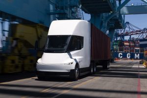 Tesla Semi finalmente se está moviendo. Llevamos casi 9 años esperando esto.