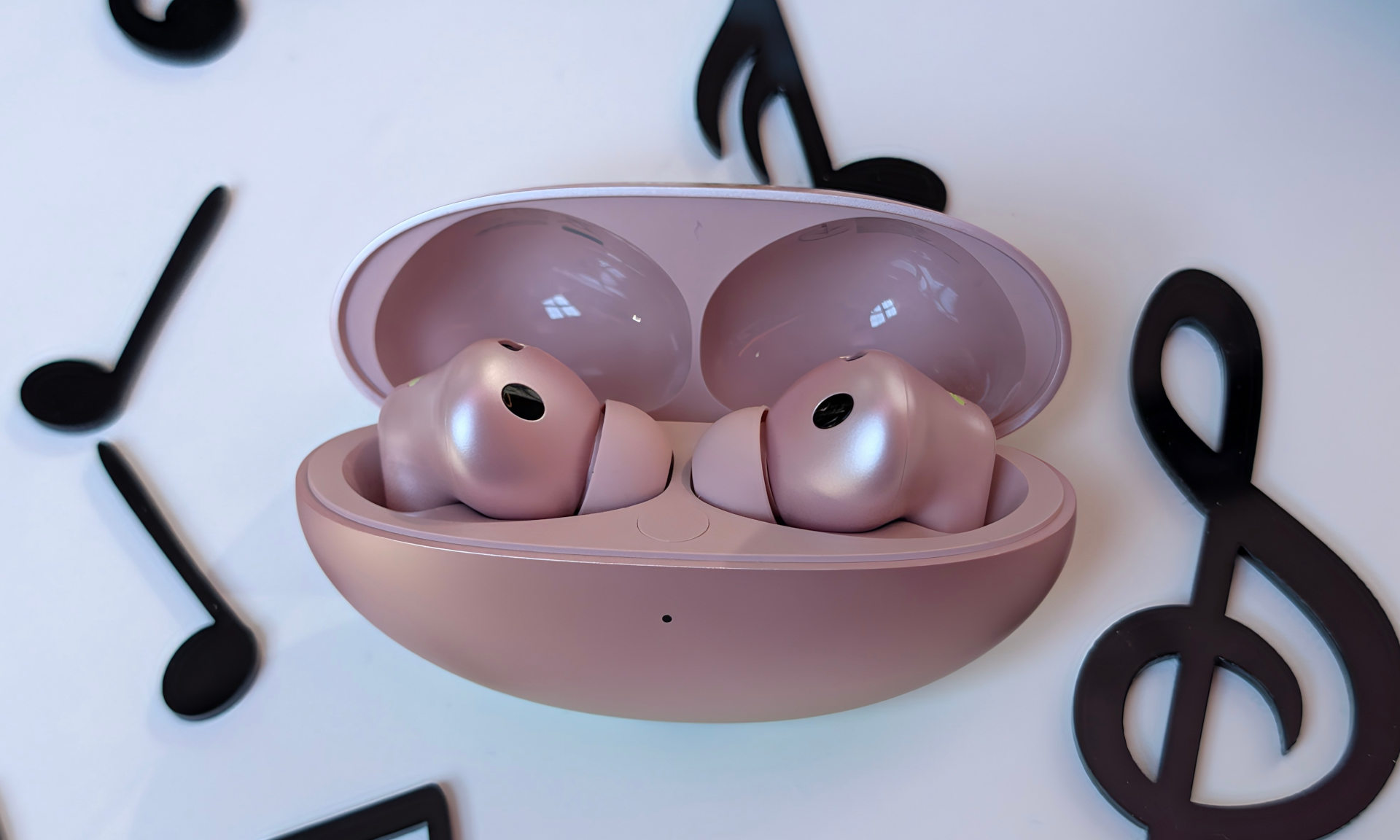 ¿Auriculares pequeños que suenan bien? Huawei FreeBuds Neo con un descuento de 100 PLN