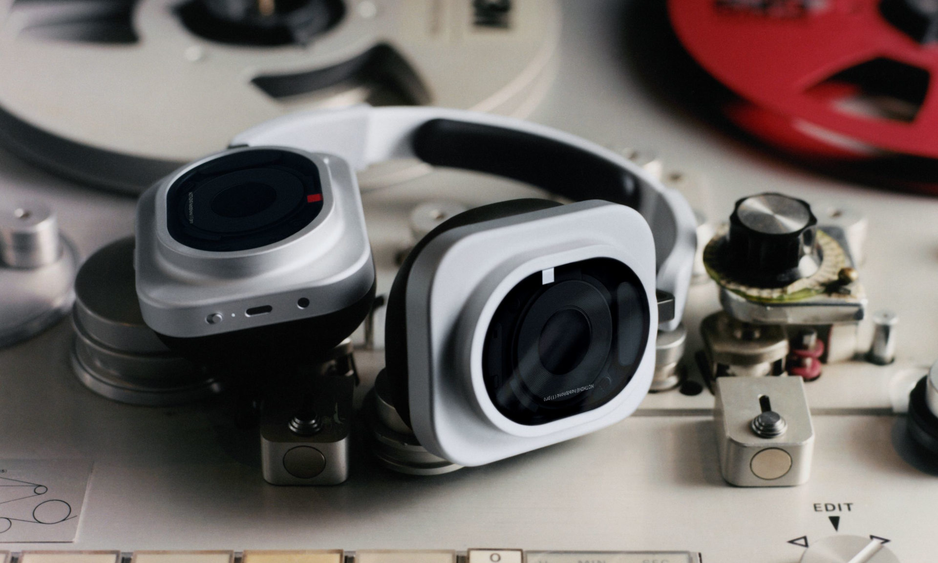 Nothing Headphone (1) Pro ya está aquí. Tres controladores, 46 dB ANC y audio de alta resolución