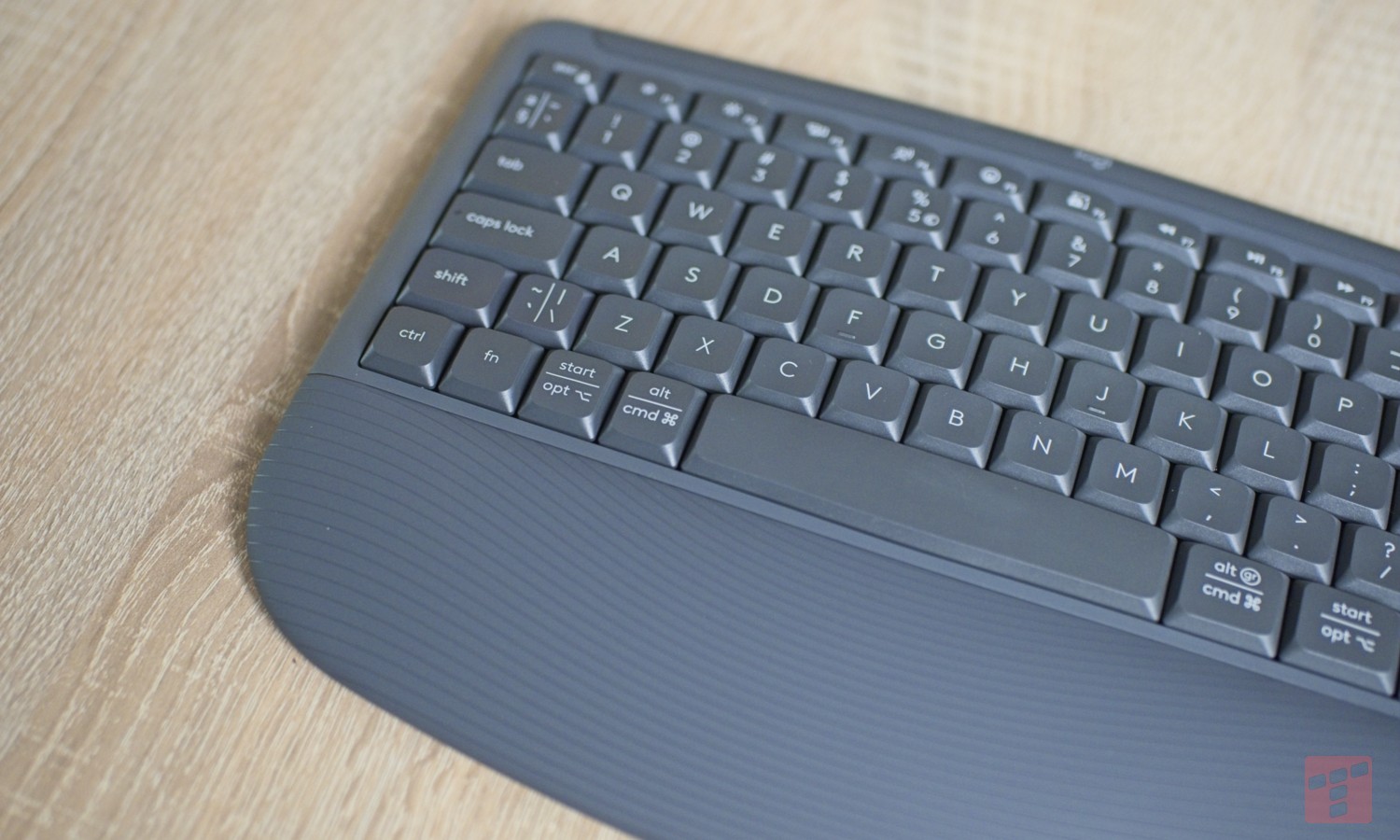 Este ratón tiene una almohada. Prueba Logitech Signature Comfort Plus MK880