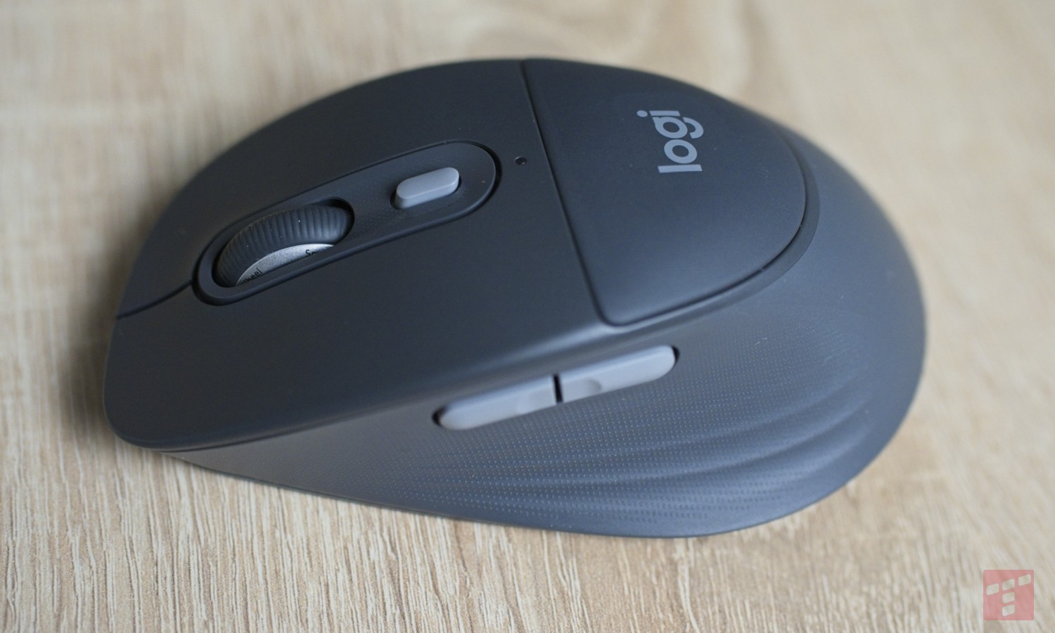 Este ratón tiene una almohada. Prueba Logitech Signature Comfort Plus MK880