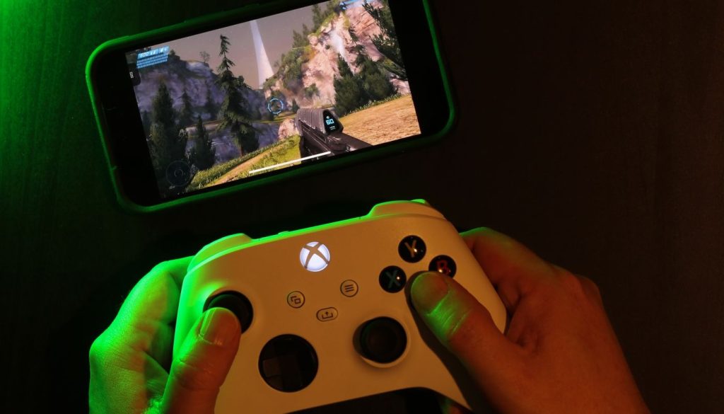 Gry Xbox w chmurze bez reklam. Nie trzeba mieć też Gamepassa