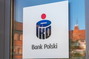 PKO BP corta el acceso a los clientes. No puedes pagar con tarjeta online